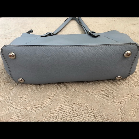 💙MK Tote💙 - Picture 4 of 6